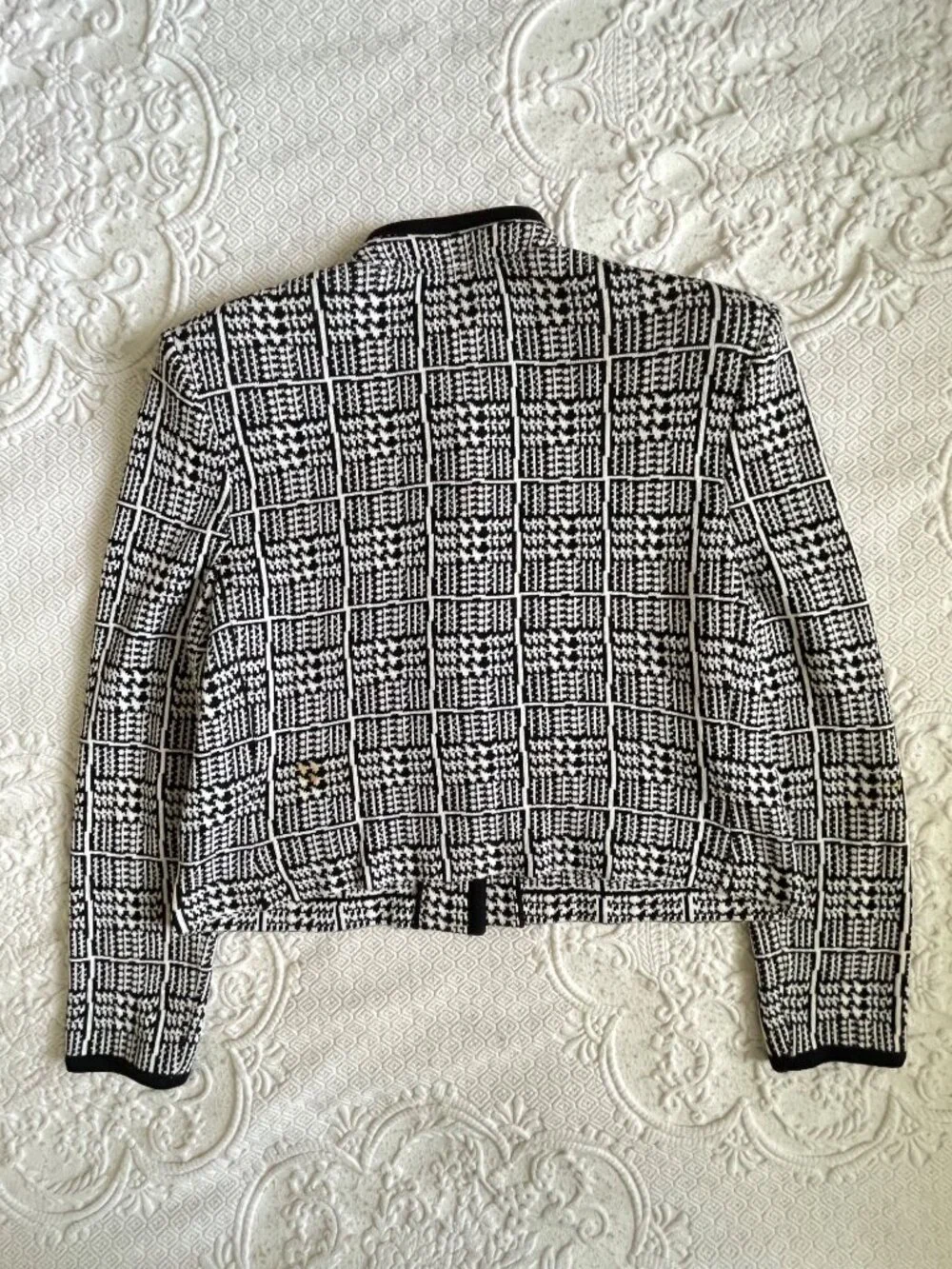 St. John Collection Old Money Abstract Houndstooth Black + White Knit Jacket 8